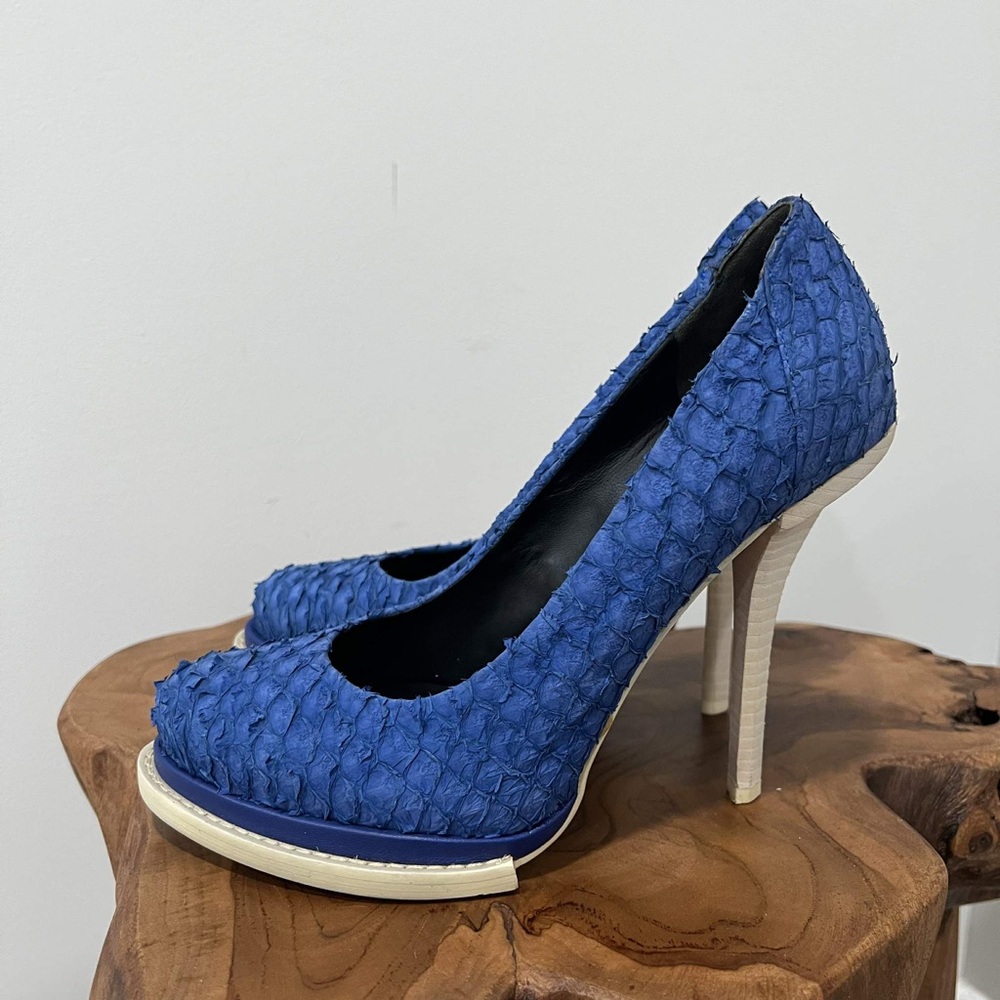 ALEXANDER Wang Aida Fish Scale Platform Heels-Blue Size 6.5